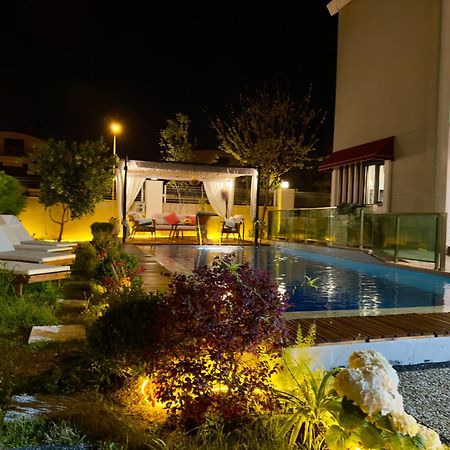 Villa Annabell1 With Swimming Pool And Jacuzzi, 3 Floors 贝莱克 外观 照片