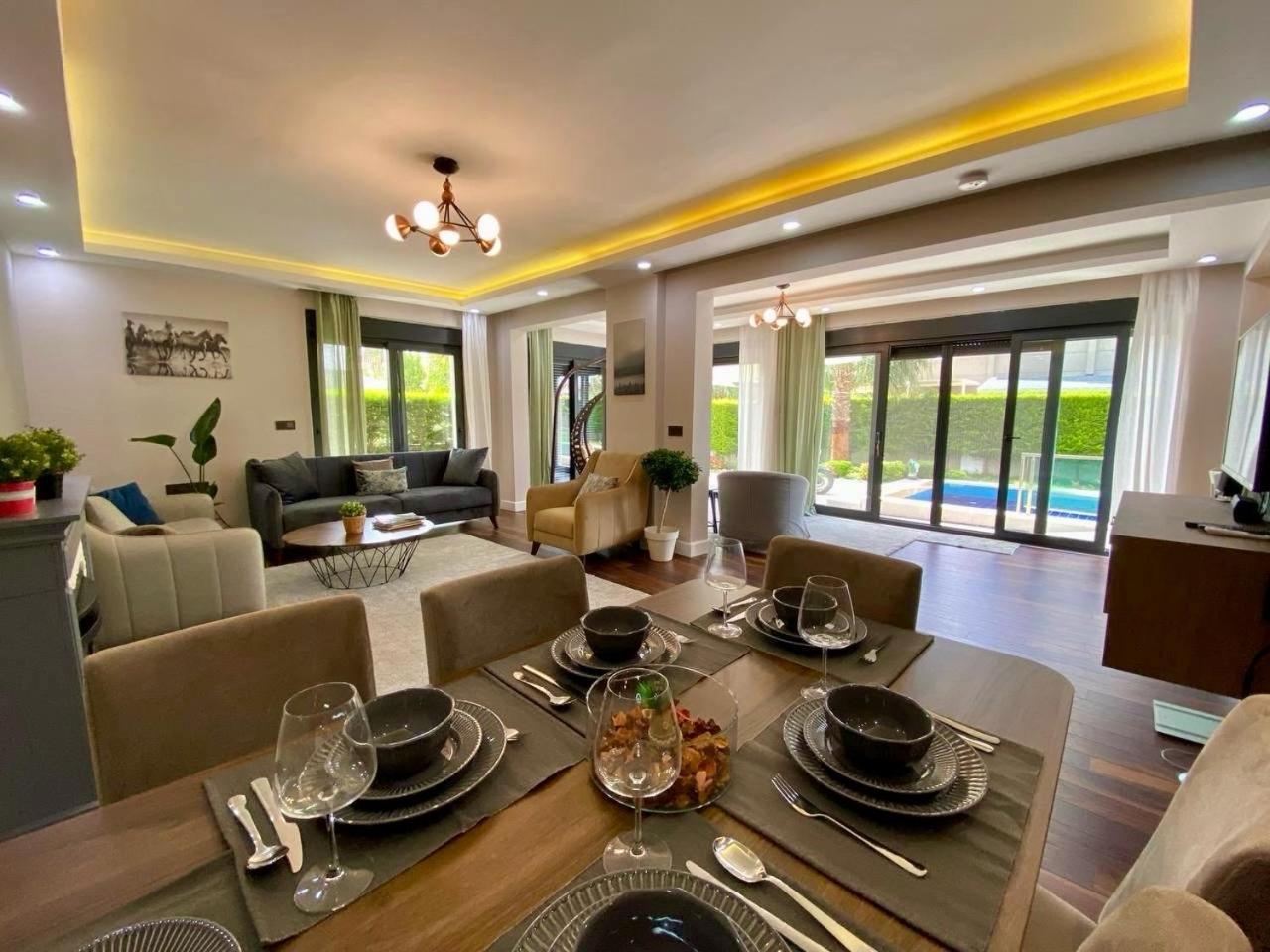 Villa Annabell1 With Swimming Pool And Jacuzzi, 3 Floors 贝莱克 外观 照片