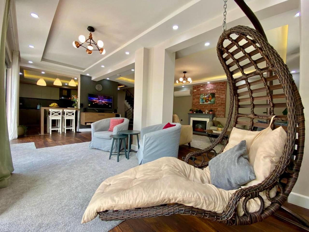 Villa Annabell1 With Swimming Pool And Jacuzzi, 3 Floors 贝莱克 外观 照片