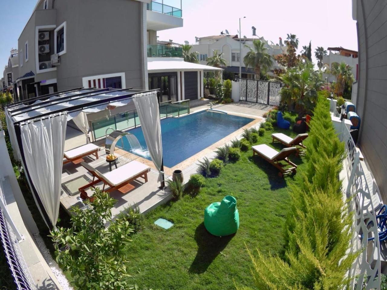Villa Annabell1 With Swimming Pool And Jacuzzi, 3 Floors 贝莱克 外观 照片