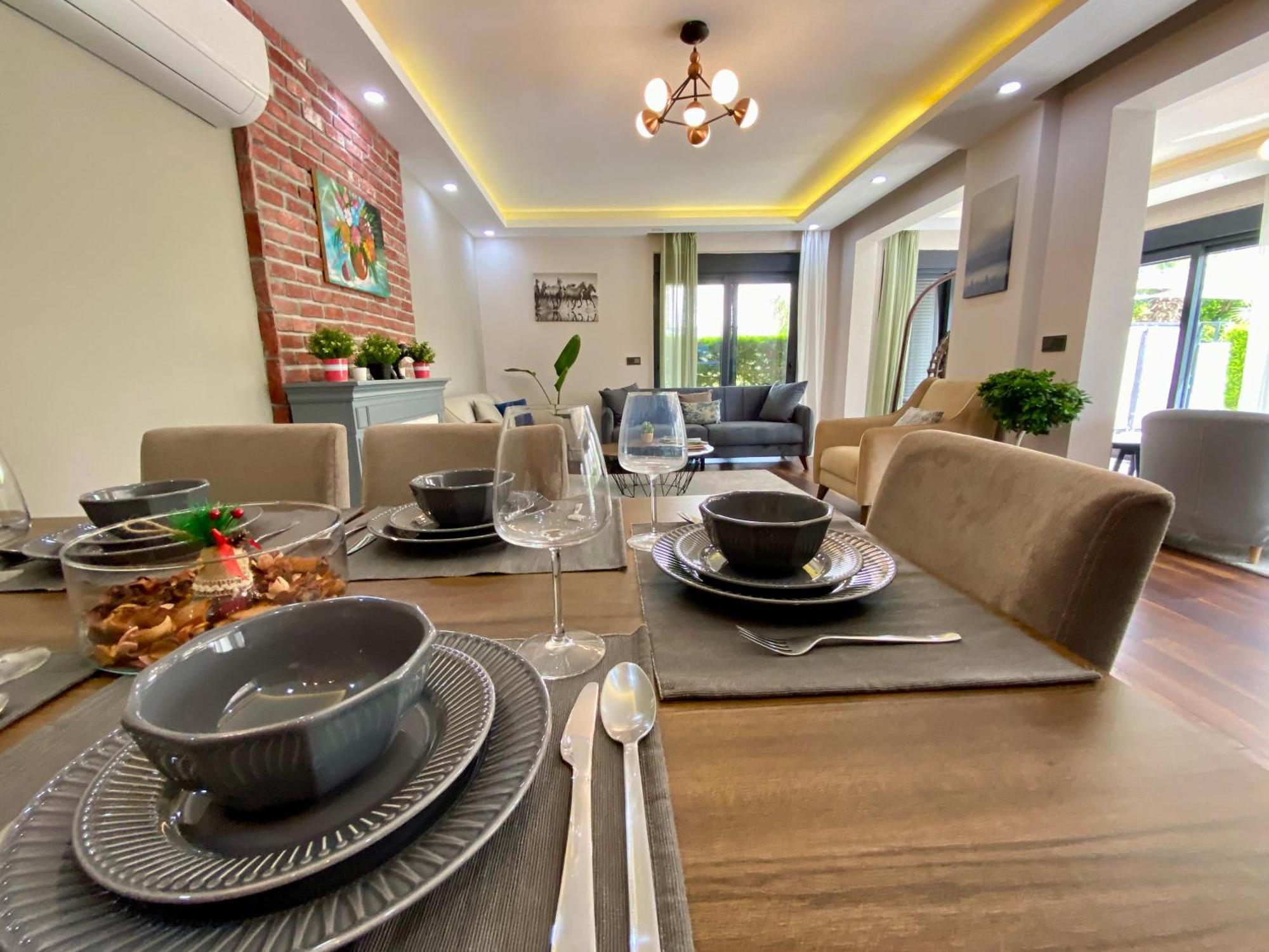 Villa Annabell1 With Swimming Pool And Jacuzzi, 3 Floors 贝莱克 外观 照片