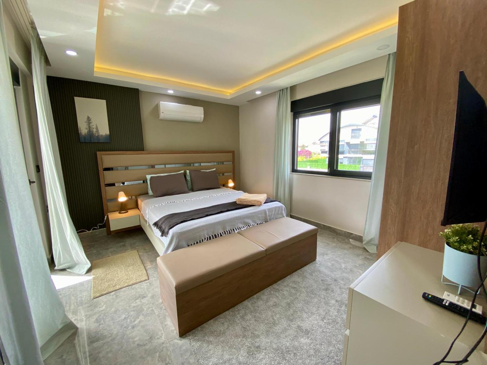 Villa Annabell1 With Swimming Pool And Jacuzzi, 3 Floors 贝莱克 外观 照片