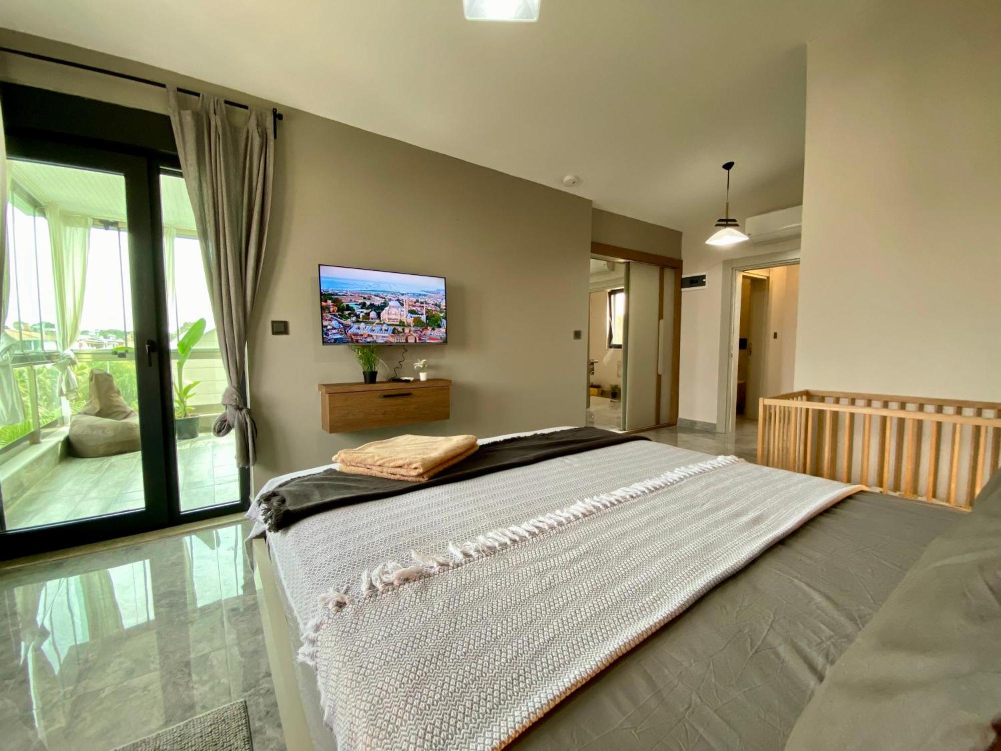 Villa Annabell1 With Swimming Pool And Jacuzzi, 3 Floors 贝莱克 外观 照片