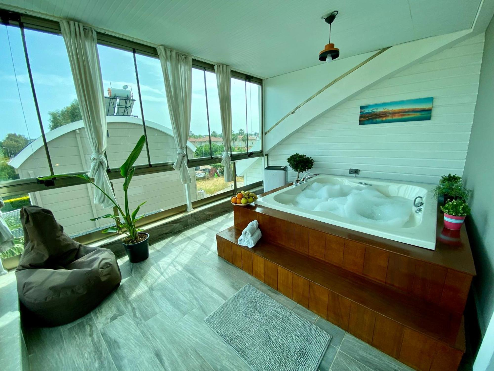 Villa Annabell1 With Swimming Pool And Jacuzzi, 3 Floors 贝莱克 外观 照片