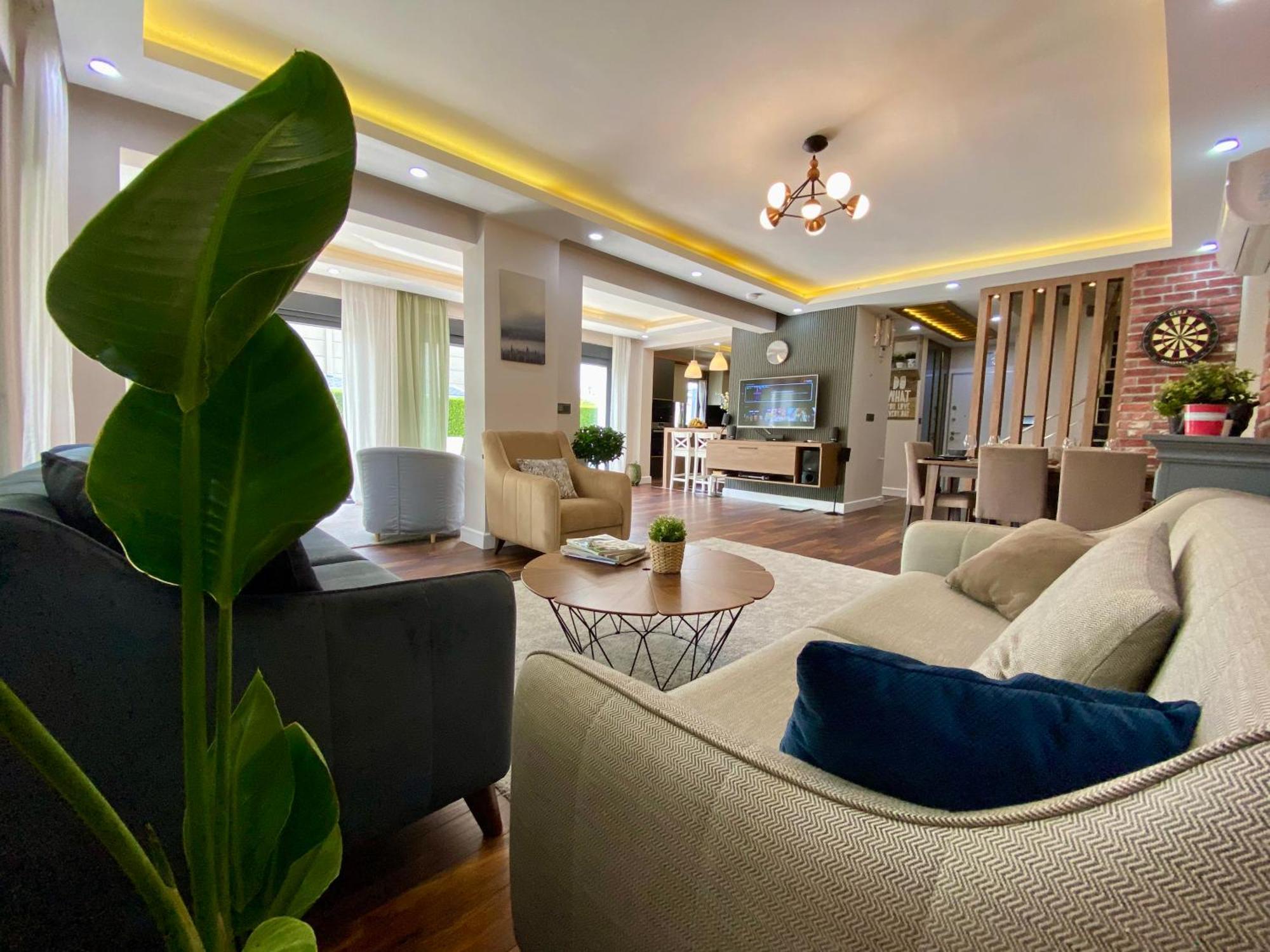 Villa Annabell1 With Swimming Pool And Jacuzzi, 3 Floors 贝莱克 外观 照片
