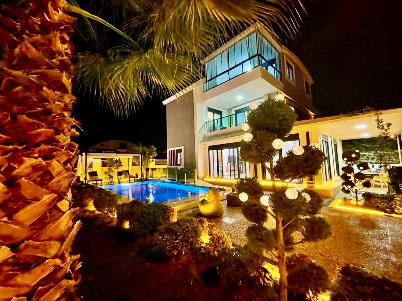 Villa Annabell1 With Swimming Pool And Jacuzzi, 3 Floors 贝莱克 外观 照片