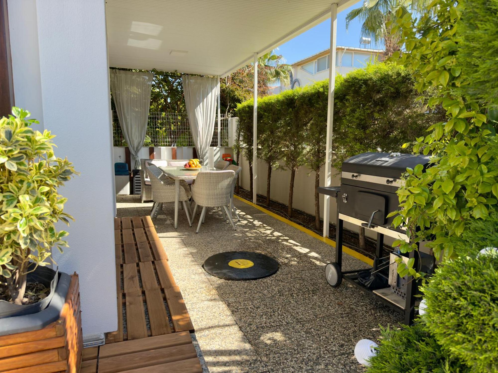 Villa Annabell1 With Swimming Pool And Jacuzzi, 3 Floors 贝莱克 外观 照片