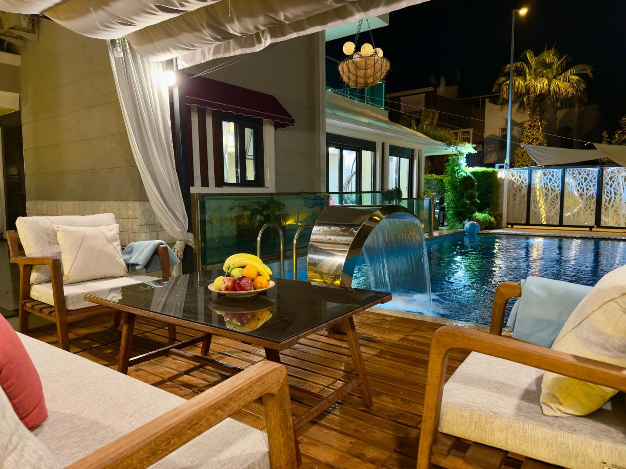 Villa Annabell1 With Swimming Pool And Jacuzzi, 3 Floors 贝莱克 外观 照片